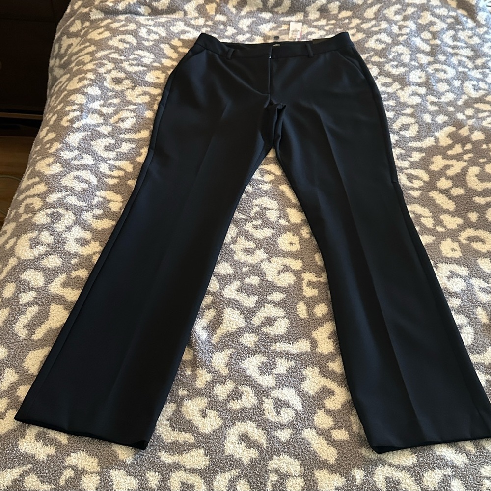 NWT! Editor Studio Stretch Twill Mid Rise
Bootcut Pant- Pitch Black - Picture 6 of 9